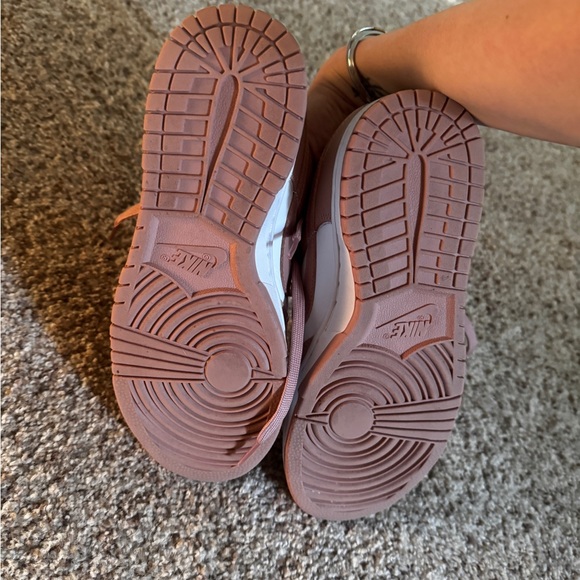 Rose Nike Dunks - Picture 6 of 7
